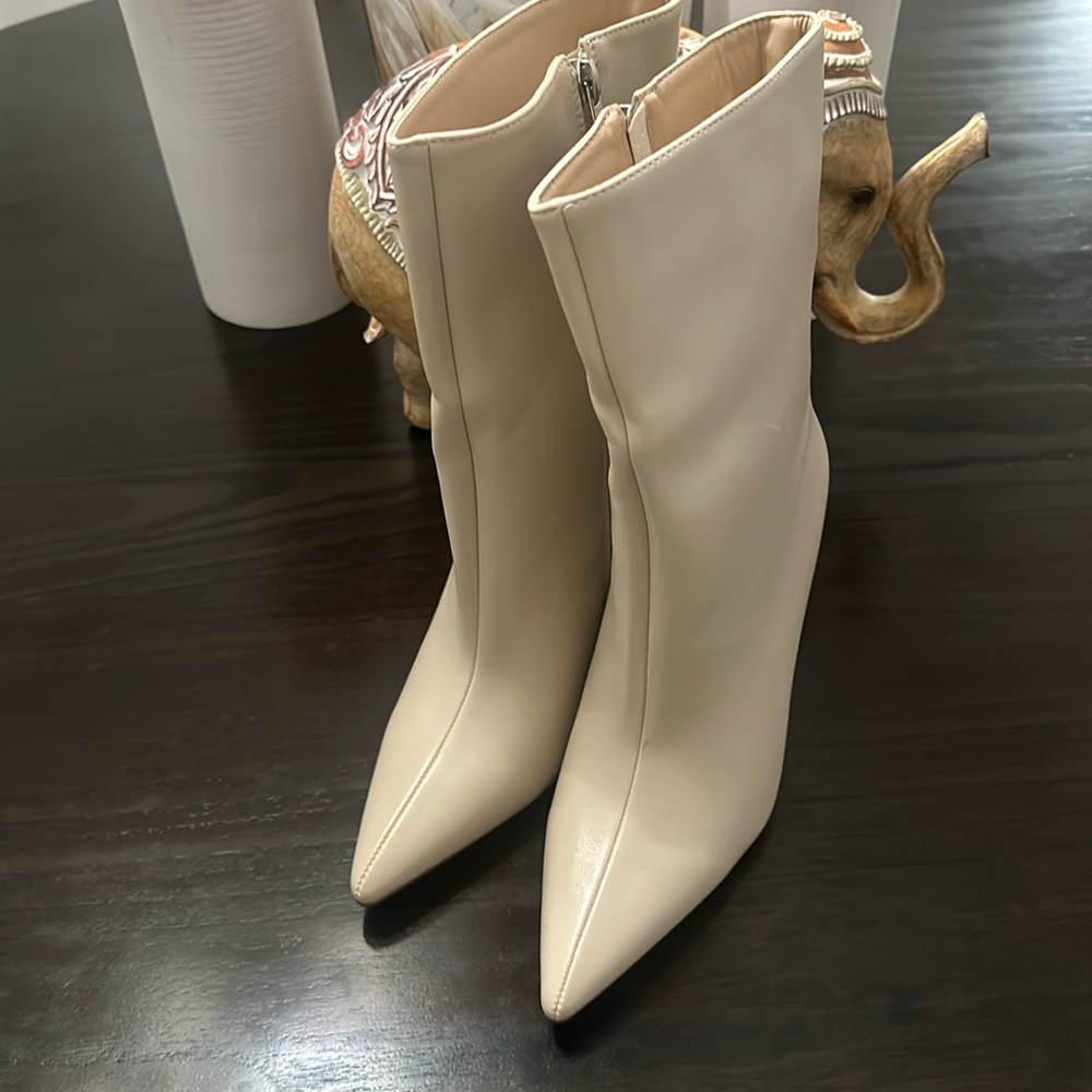 Heeled Boot - Picture 2 of 7
